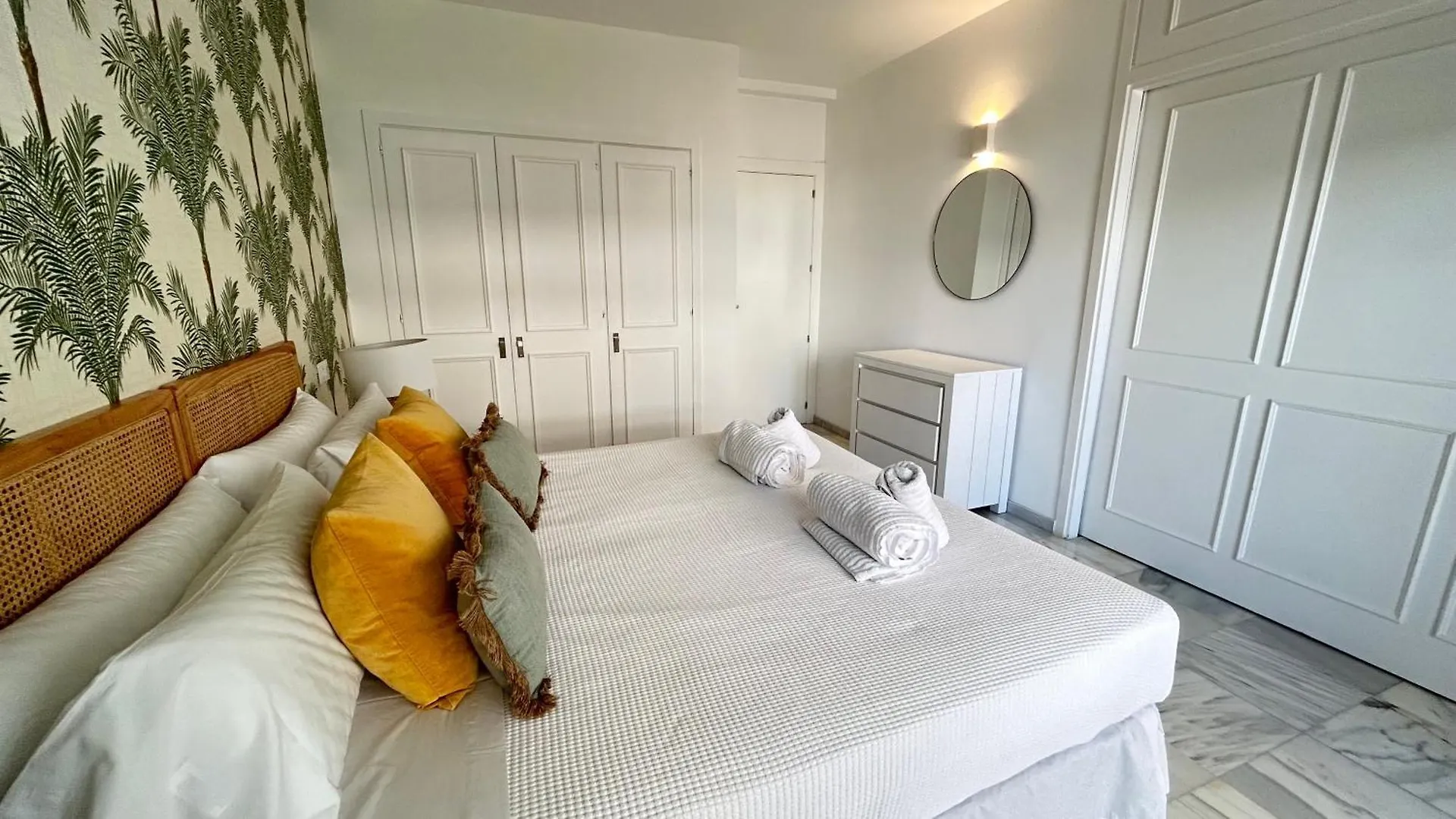 Marbella Center New And Luxurious Apartment On The Beach 627 0*,